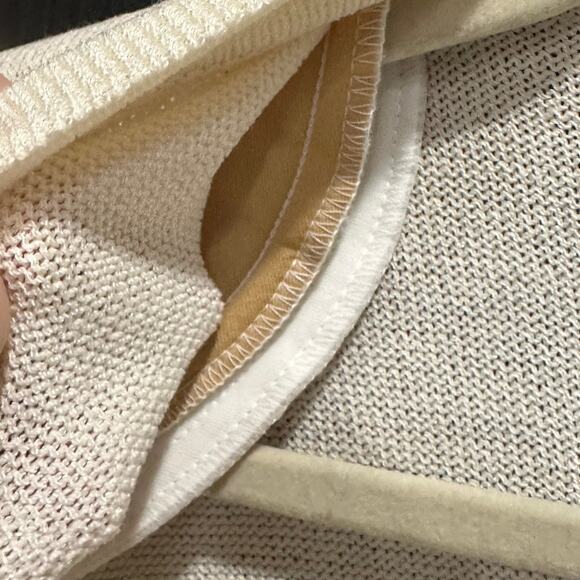 Vintage ST. JOHN Sportswear Santana Knit Cardigan L Cream Pink Gold Buttons USA - Picture 6 of 10